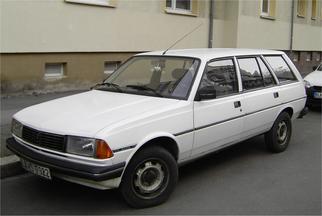  305 I T-Μόντελ (581D) 1980-1982