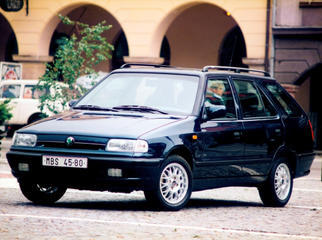  Felicia I Κόμπι (795) 1995-1998
