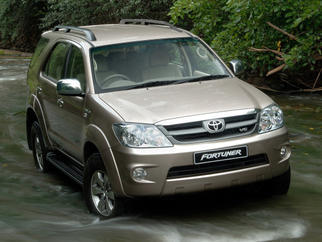  Fortuner 2004-2008