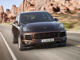  Cayenne II  (Φέισλιφτ 2014) 2014-2017