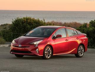  Prius IV (XW50) 2015-2018