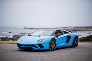  Aventador S Roadster  2017