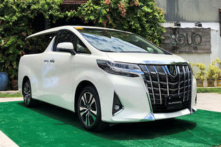  Alphard III (Φέισλιφτ 2017) 2017