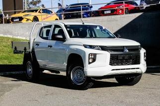  Triton V Double Cab Chassis (Φέισλιφτ 2019)  2019