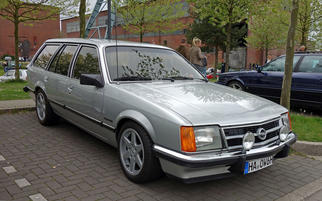 Commodore C Caravan 1980-1982